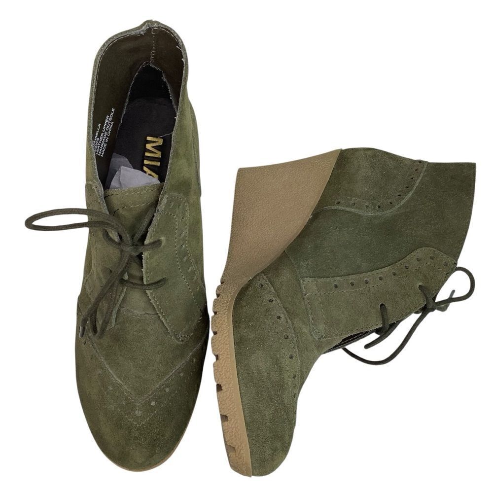 MIA Raphaella Olive Green Suede Lace Tie Wedge Women’s Ankle Bootie Sz 8.5M